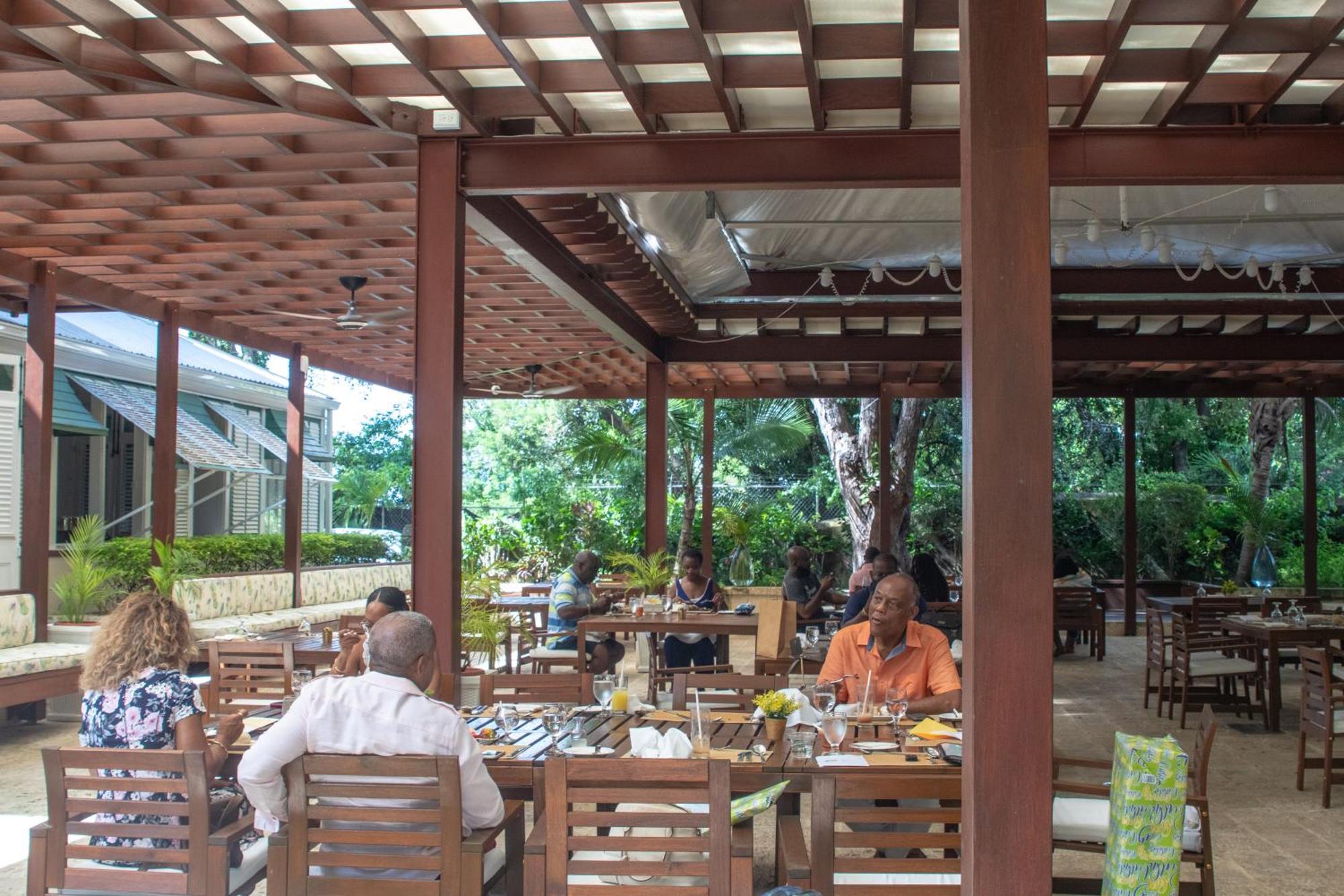 Sweetfield Manor Hotel Bridgetown Exterior photo
